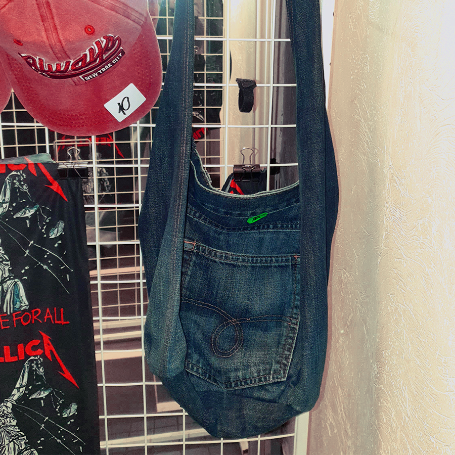 Custom-made music fan bags