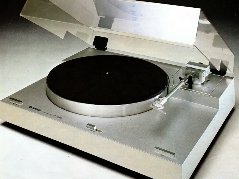 YAMAHA P-350